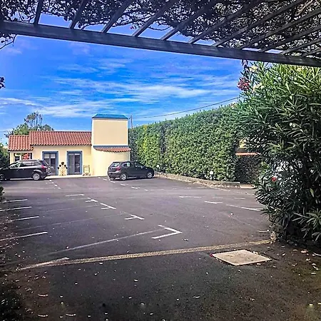 Quinta De Santana Hotel 4*